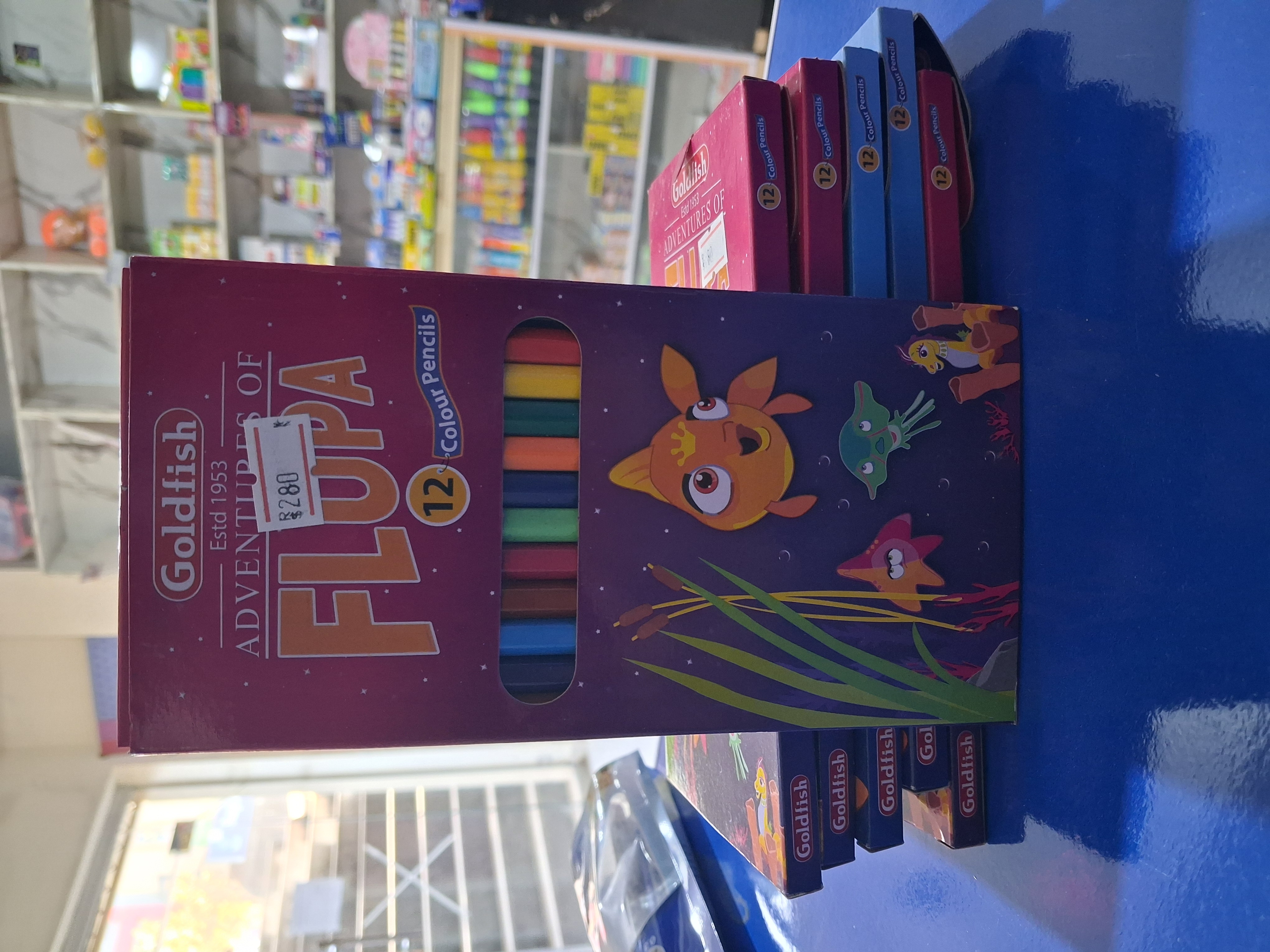 Goldfish 12 Colors Full Card Box